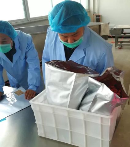 檢驗(yàn)檢疫服務(wù)賦能自貿(mào)區(qū)食品企業(yè)，助力中國(guó)年貨香飄海外餐桌